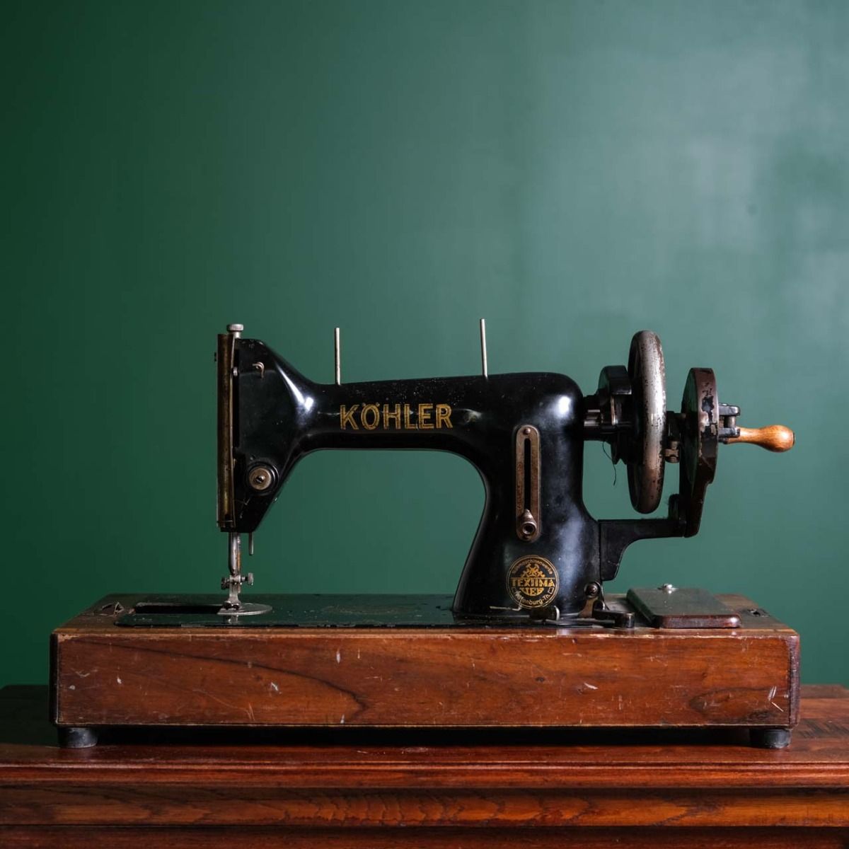 Vintage popular German Sewing Machine