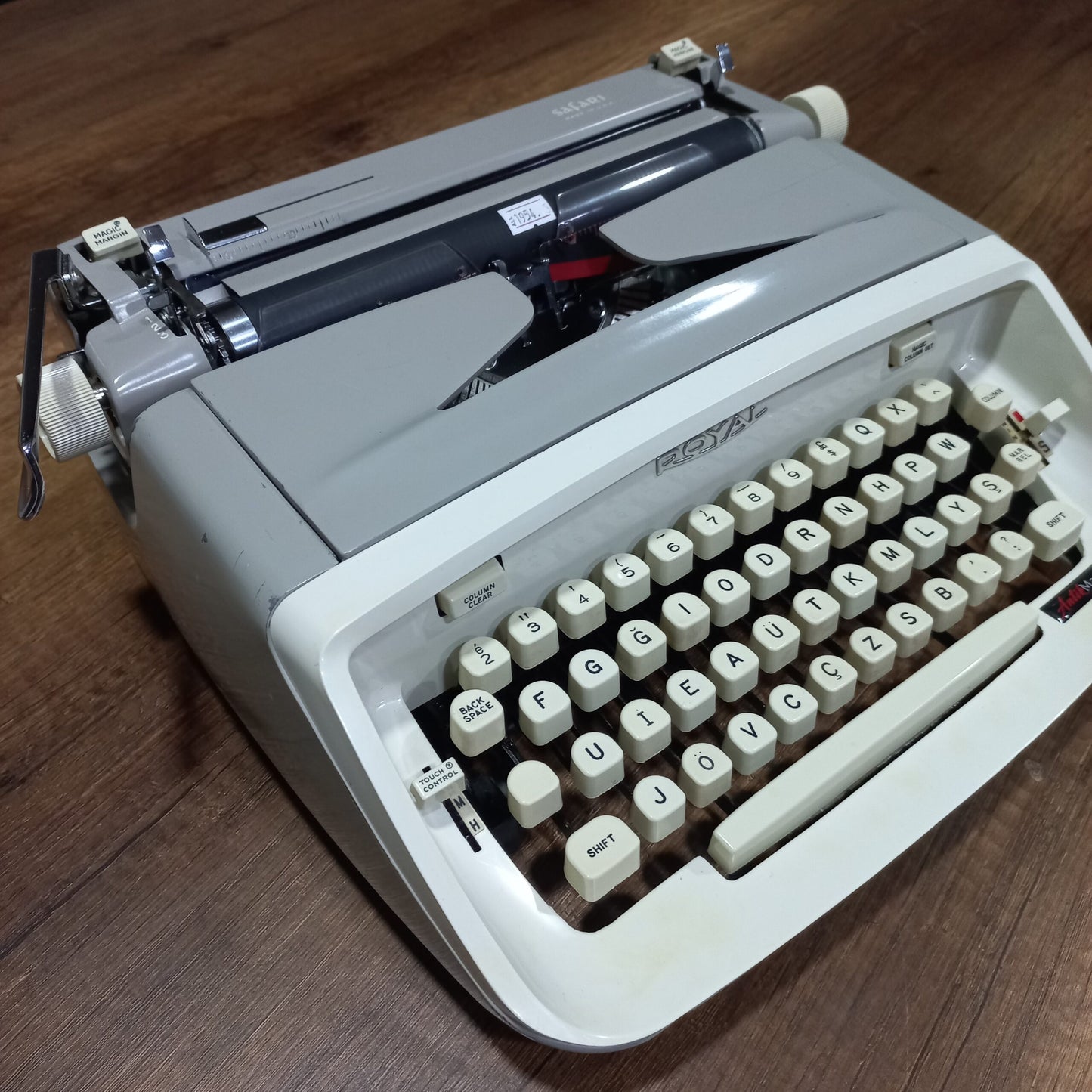 Royal safari USA made Rare Typewriter