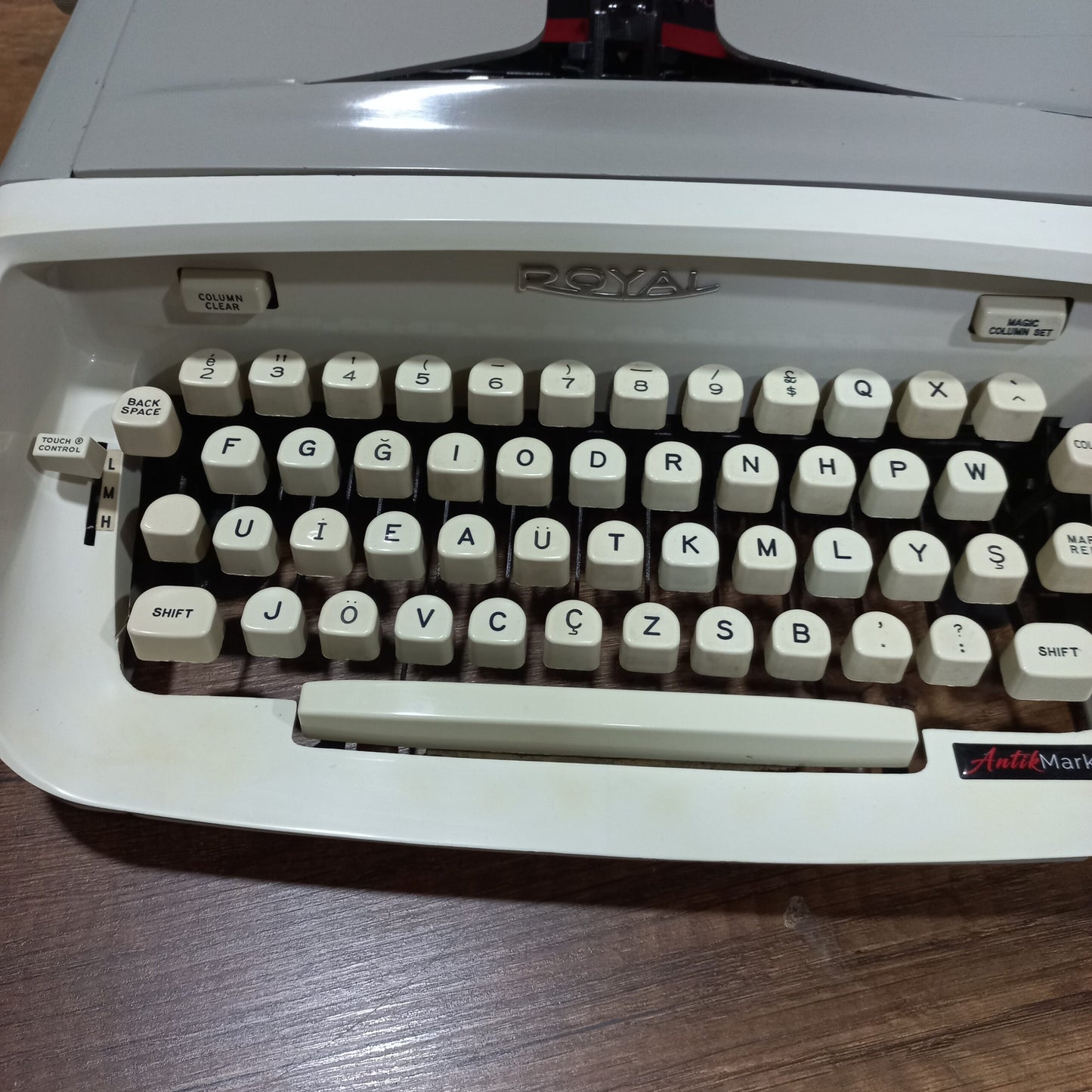 Royal safari USA made Rare Typewriter