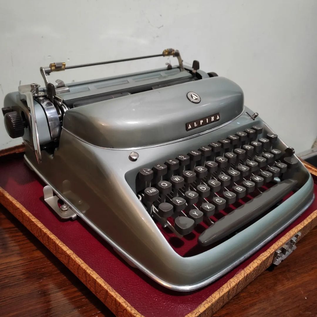 1950's Germany  Alpina brand SK24 model portable typewriter with serial number 117093