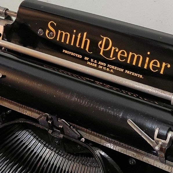 1910's USA.  Smith Premier brand 10-A model type class office typewriter