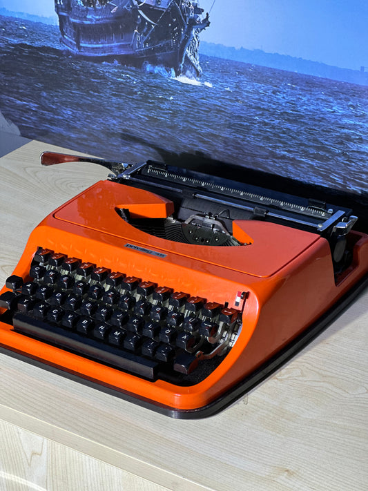 1970's Privileg 45 Typewriter,Orange Color Typewriter,Orginal Bag Typewriter