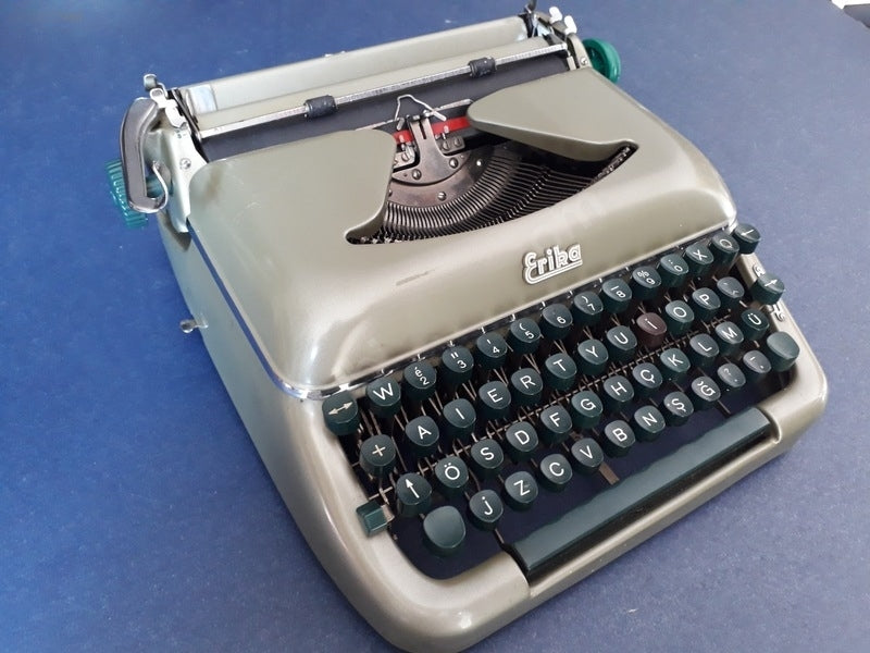 Erika Model 10 Typewriter , Made in Germany, produced in the 1950s Typewriter,Green Keyboard typewriter