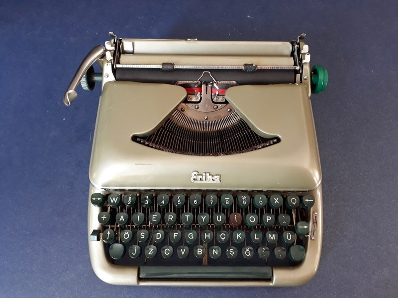 Erika Model 10 Typewriter , Made in Germany, produced in the 1950s Typewriter,Green Keyboard typewriter