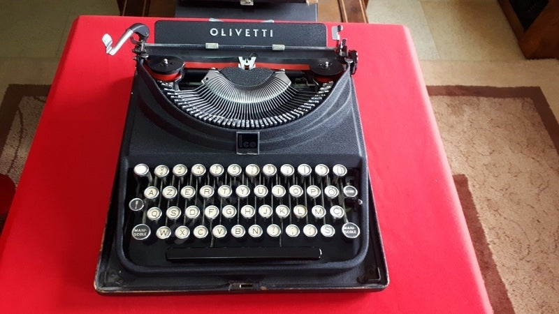 ANTIQUE OLIVETTI GLASS KEY TYPEWRITER