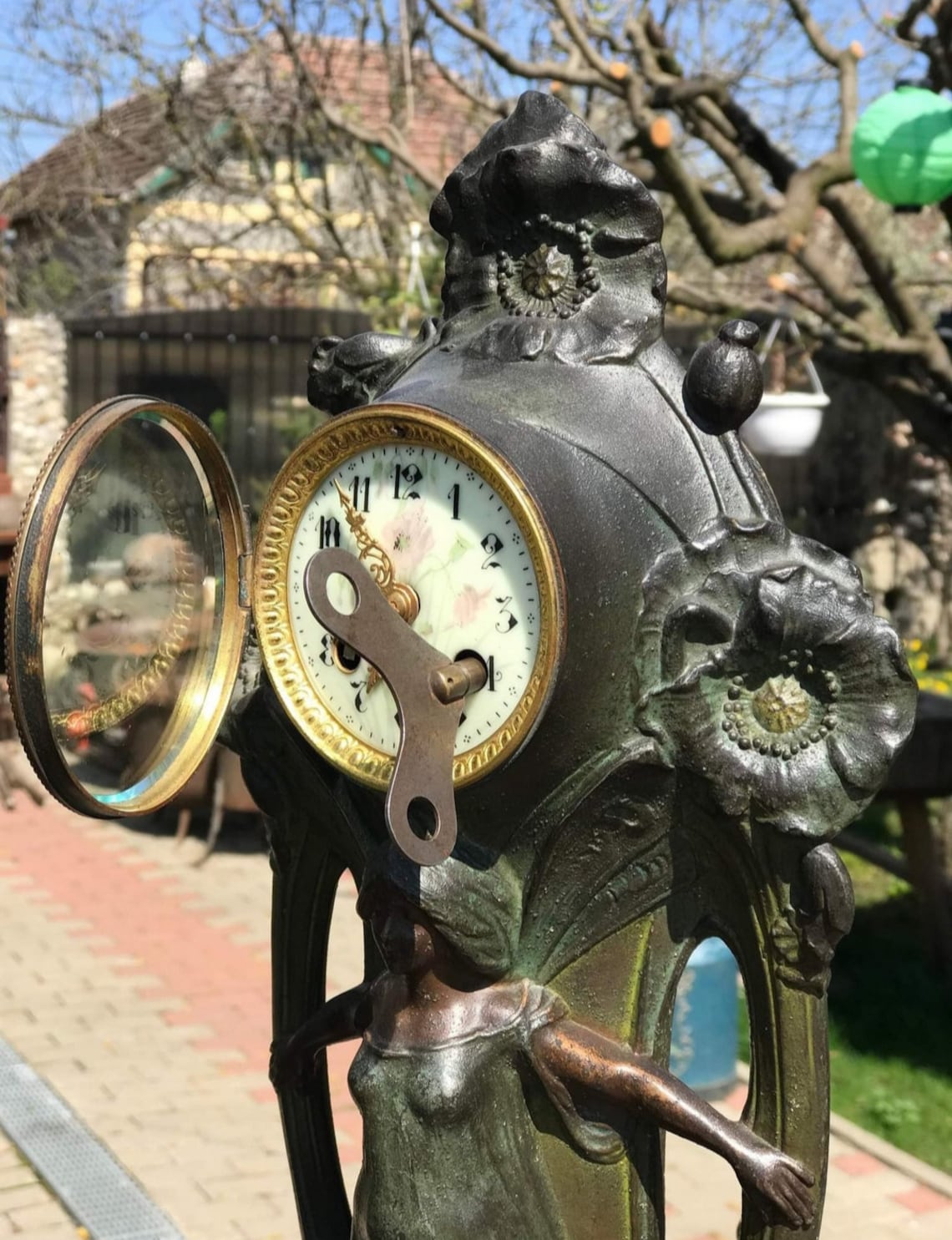 20th century bronze-plated Art Nouveau style French cast metal antique clock.