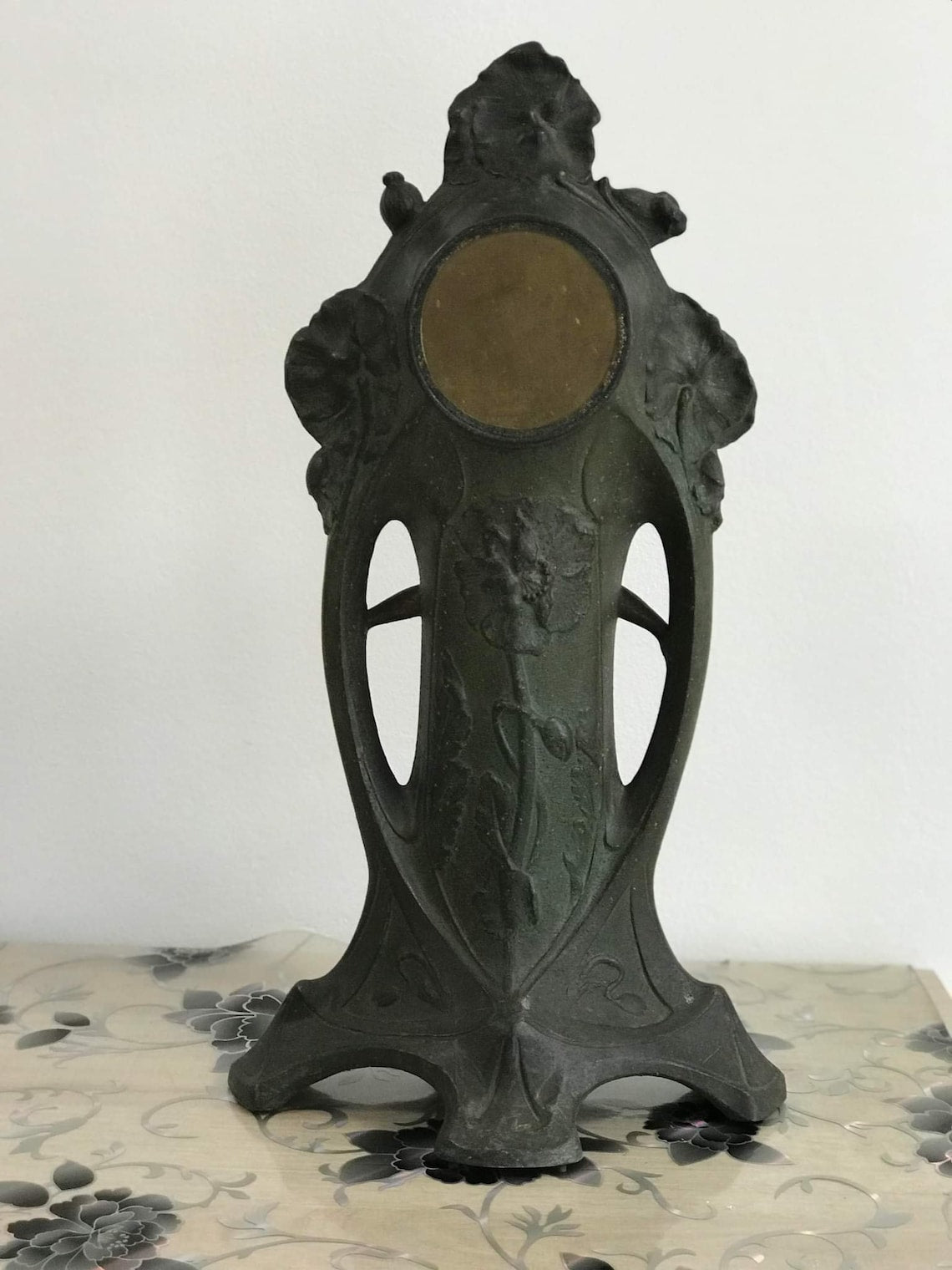 20th century bronze-plated Art Nouveau style French cast metal antique clock.