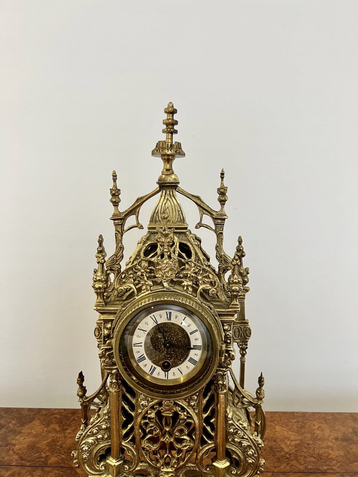 Wonderful antique Victorian quality ornate brass mantle clock