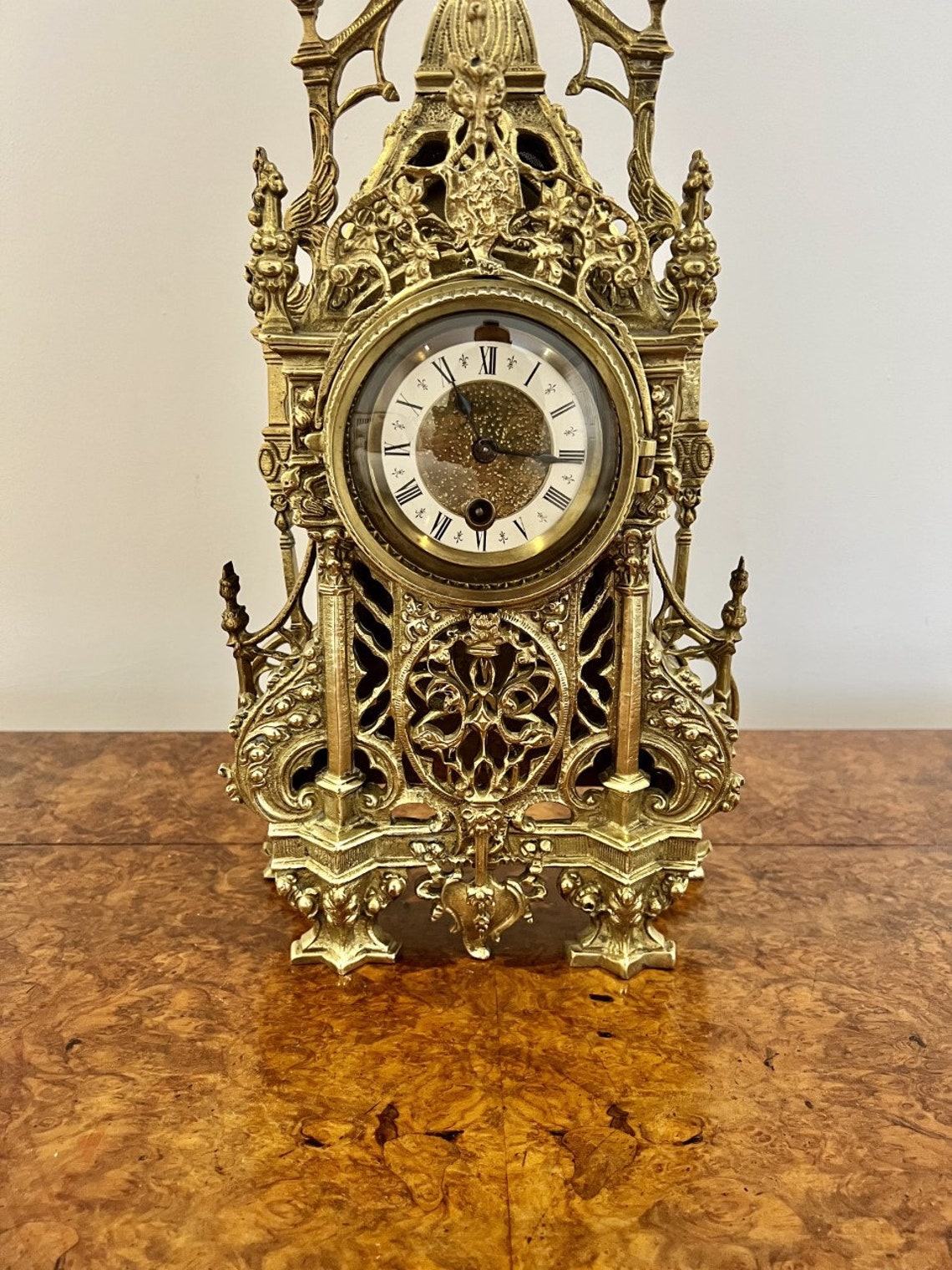 Wonderful antique Victorian quality ornate brass mantle clock