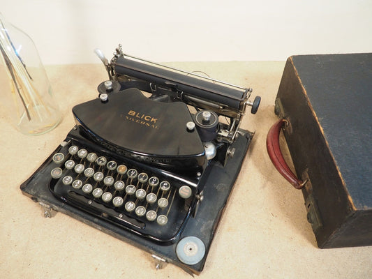 Typewriter BLICK UNIVERSAL (rare Klein Adler 1) antique portable typewriter 1924 vintage schreibmaschine machine