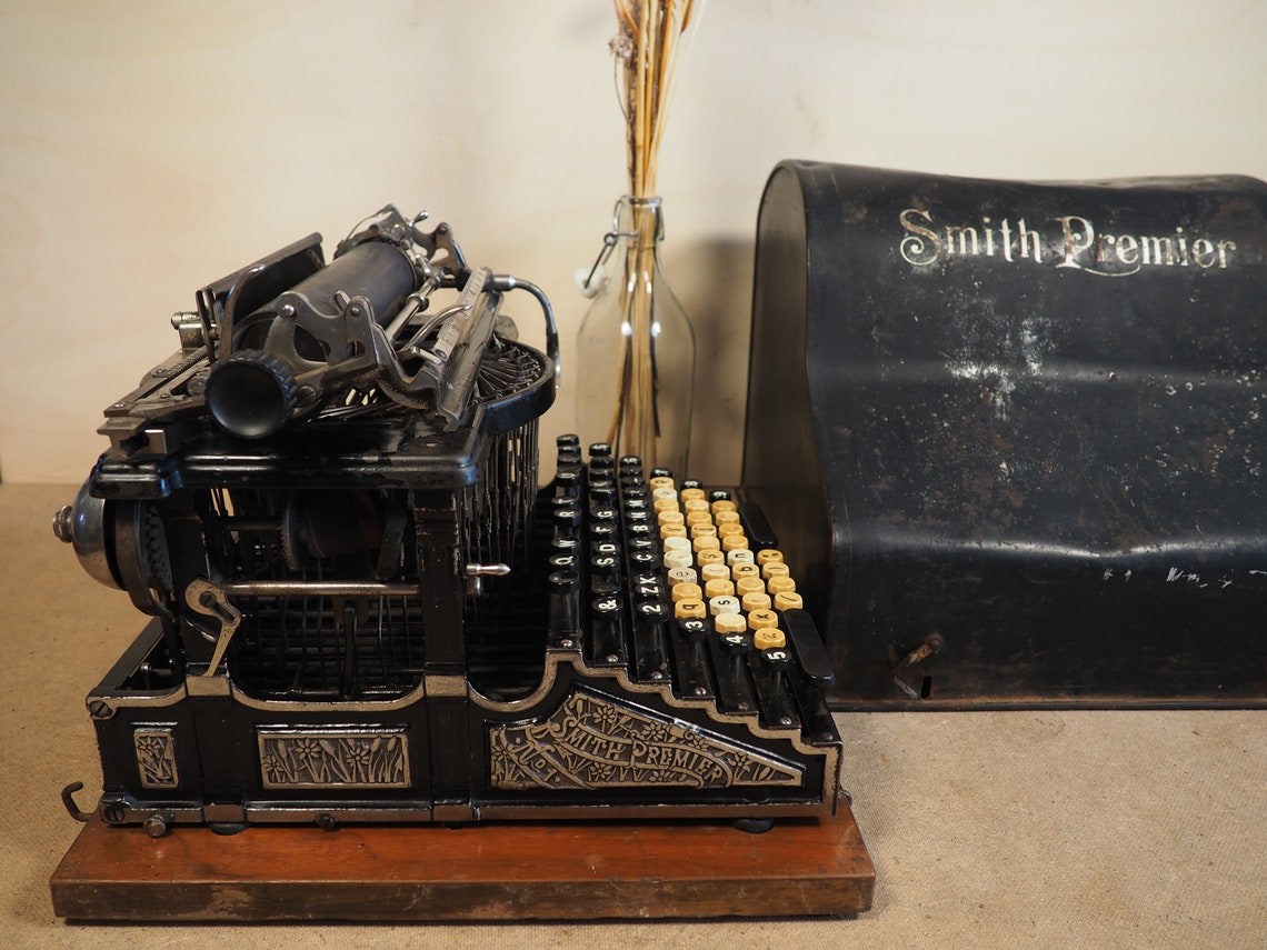 Smith Premier 1 typewriter (1889) rare antique typewriter beautiful decals original writing machine