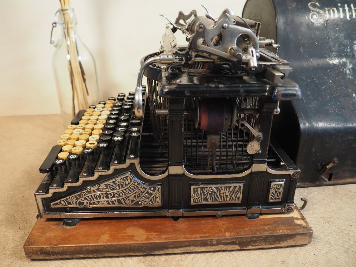 Smith Premier 1 typewriter (1889) rare antique typewriter beautiful decals original writing machine