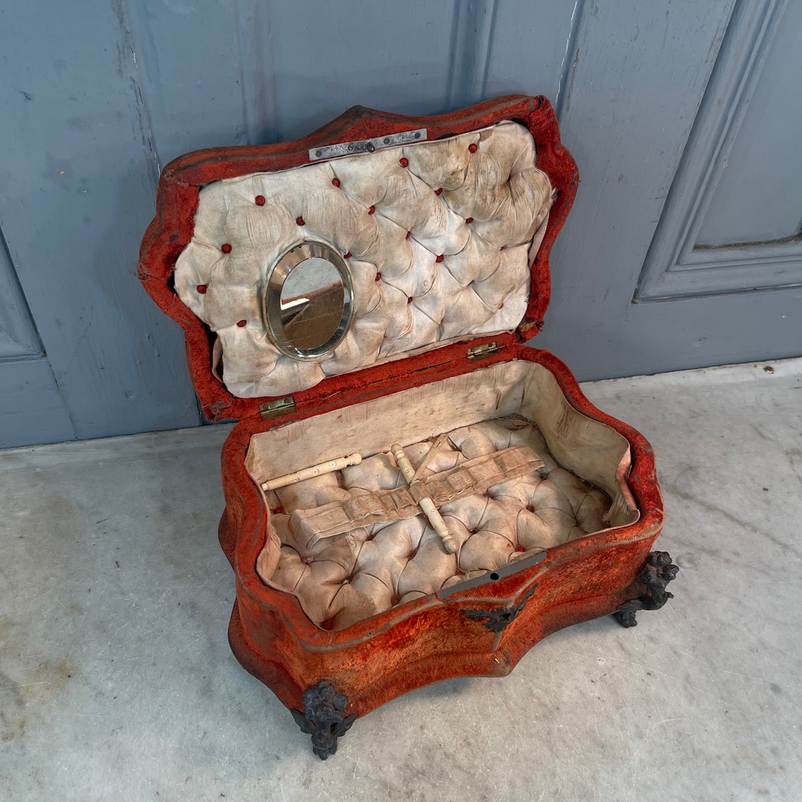 Antique French trinket jewellery vanity box with velvet cladding