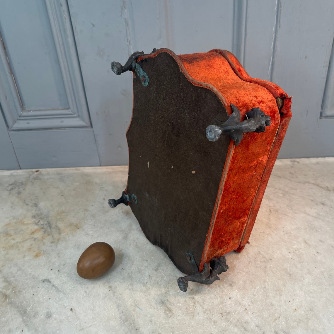 Antique French trinket jewellery vanity box with velvet cladding