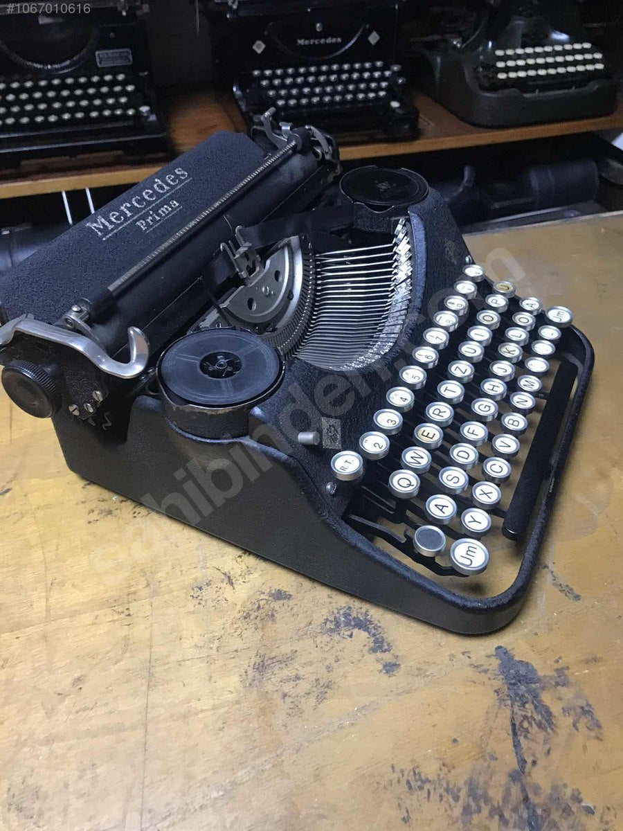 Vintage Mercedes Prima Model Typewriter - Classic Elegance with Glass Keys