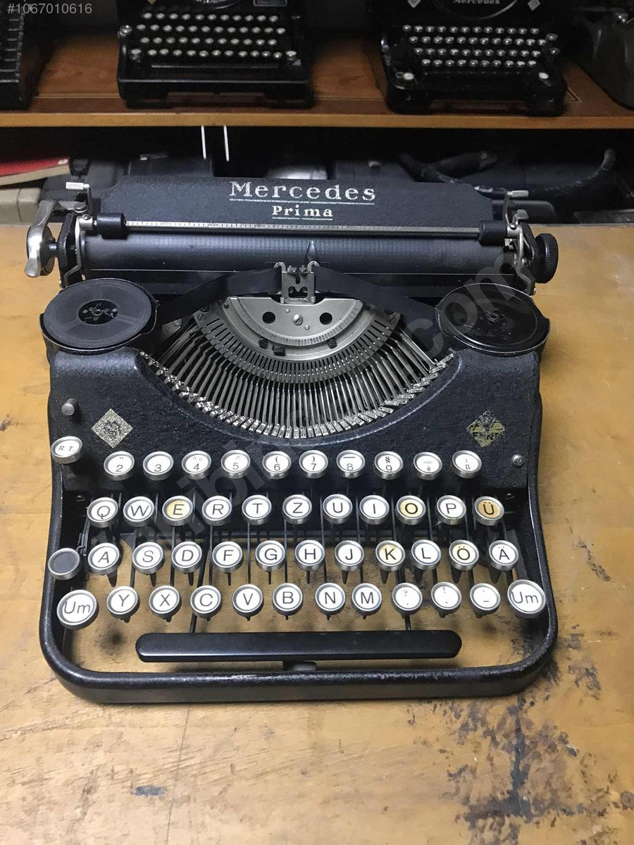 Vintage Mercedes Prima Model Typewriter - Classic Elegance with Glass Keys