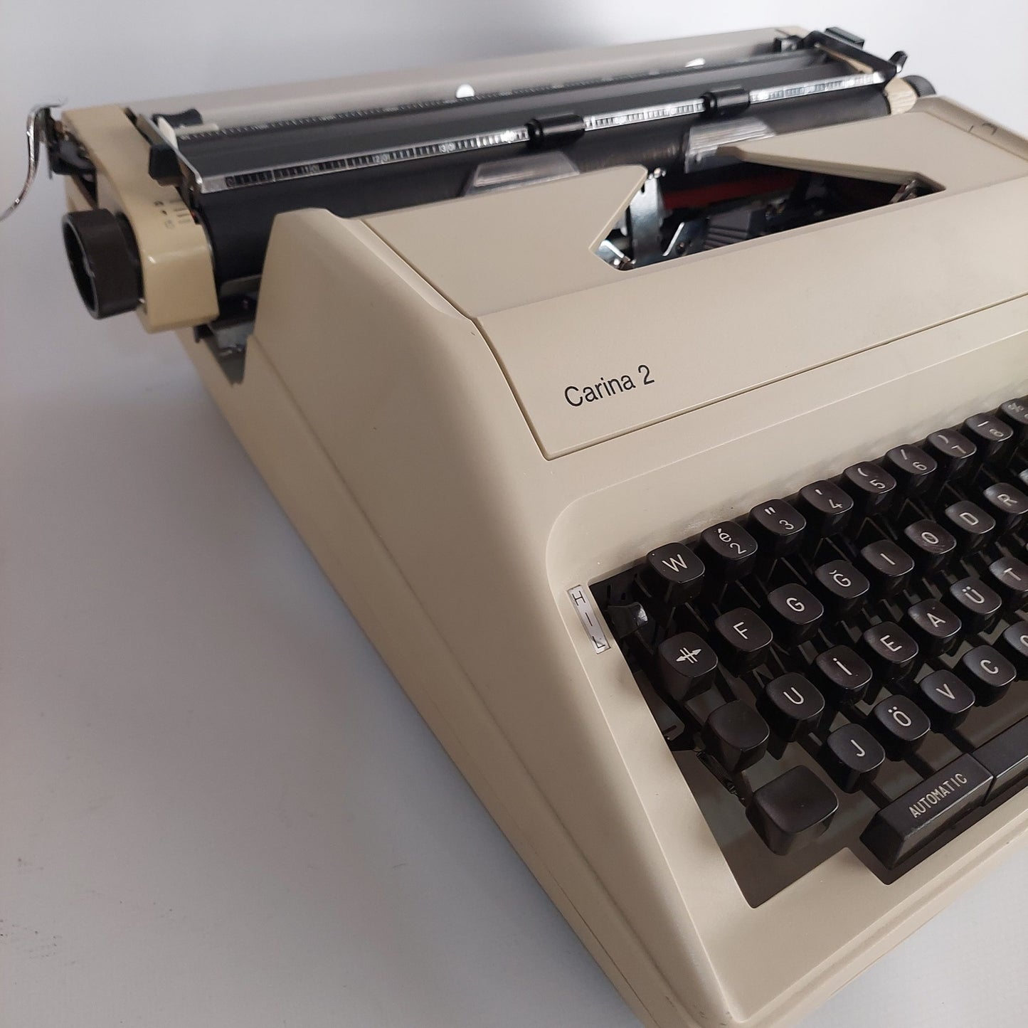 Olimpia Carina-2 Typewriter