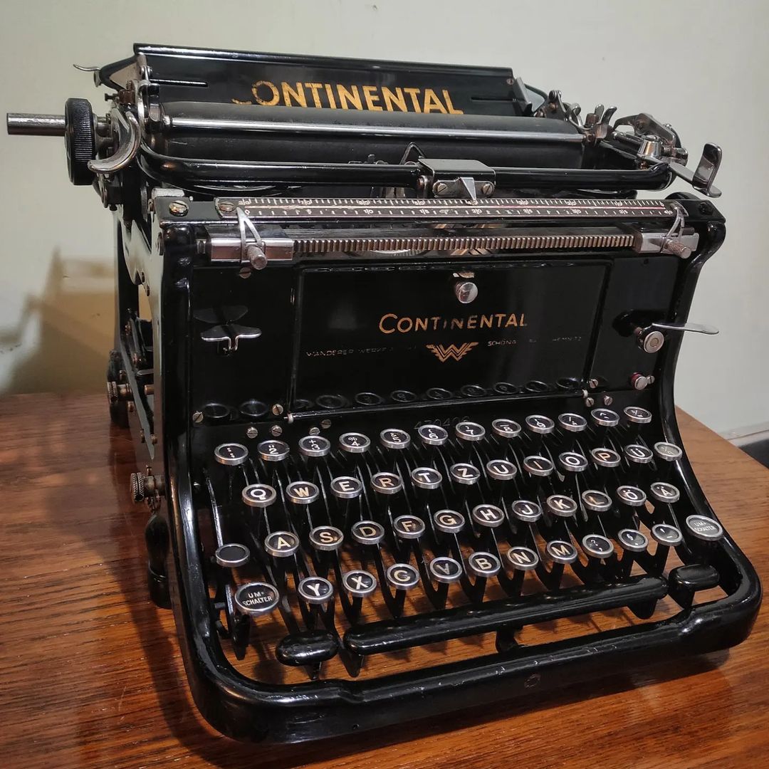 Continental brand Standard model office typewriter