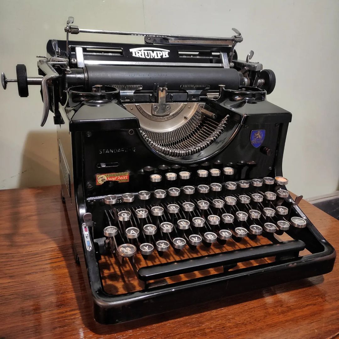 1930's Germany Triumph brand Standard 12 model office typewriter