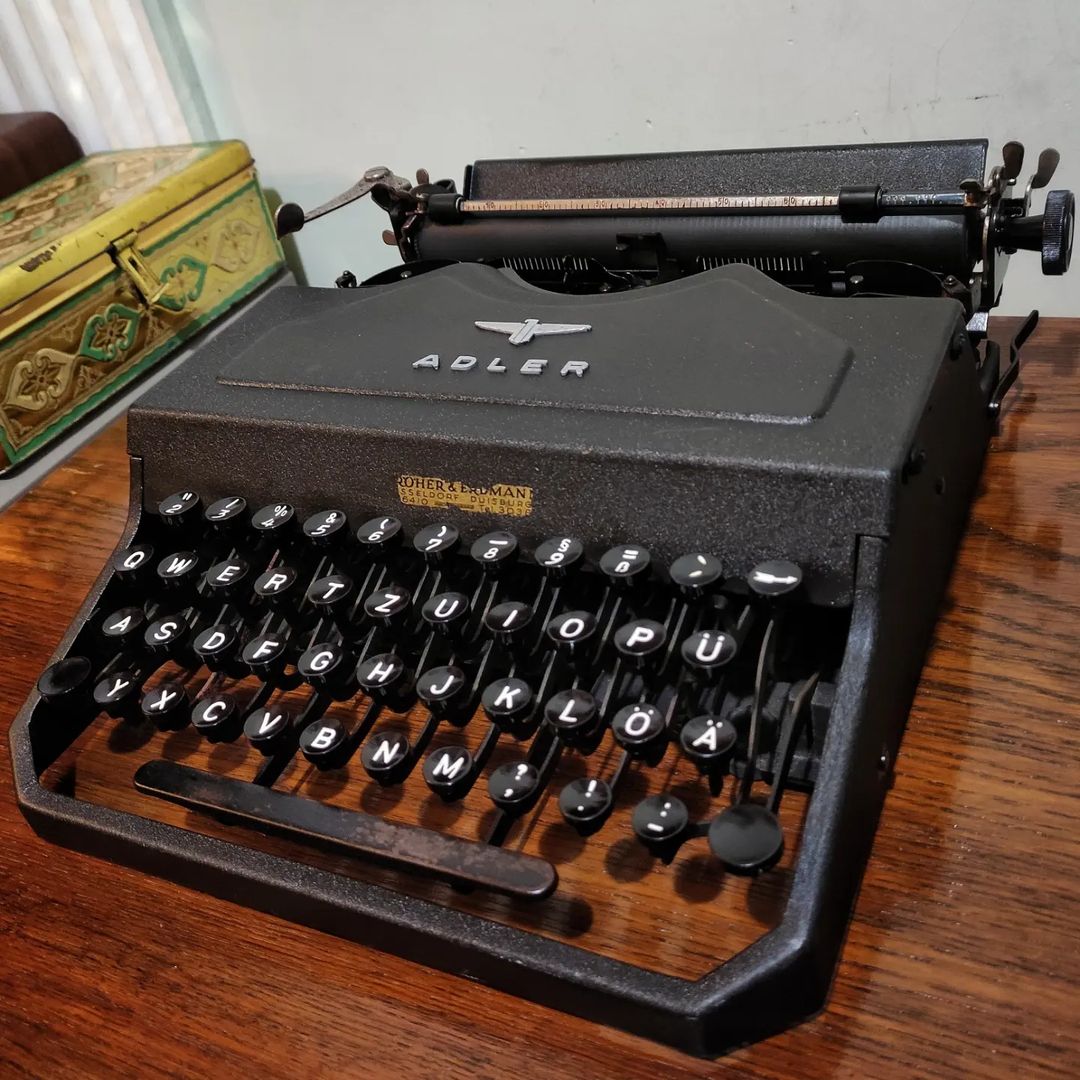 1940's Germany  Adler brand Favorit 2 model portable typewriter
