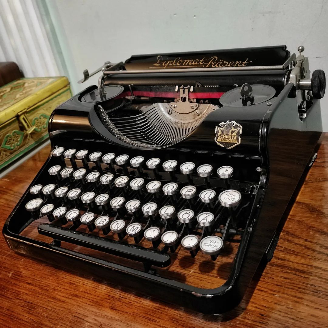 1930's Germany 3. Reich period  Present model portable typewriter from Diplomat