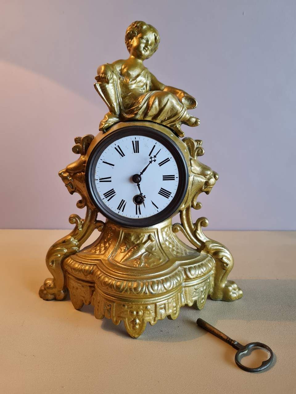 Antique Fireplace Clock,Antique fireplace clock made of metal material.