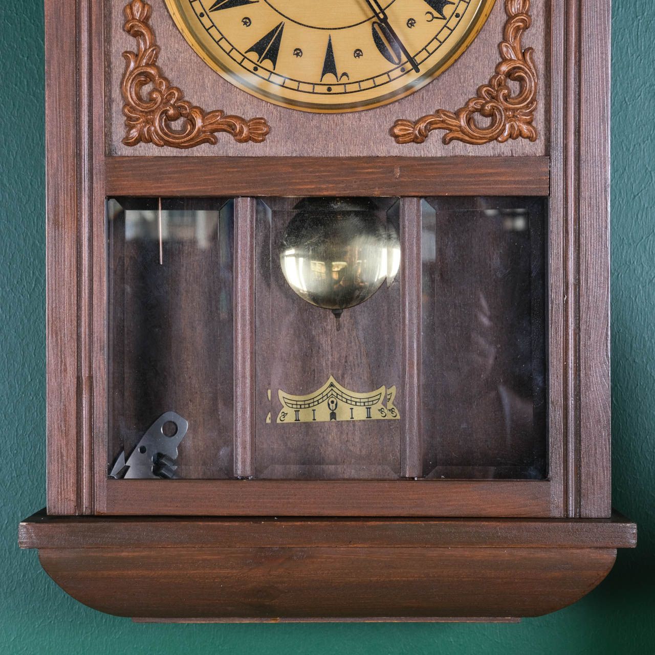 Antique Wall Clock,Antique wooden wall clock