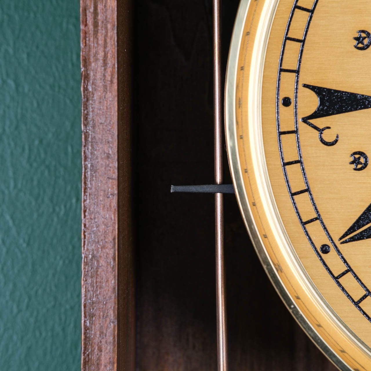 Antique Wall Clock,Antique wooden wall clock