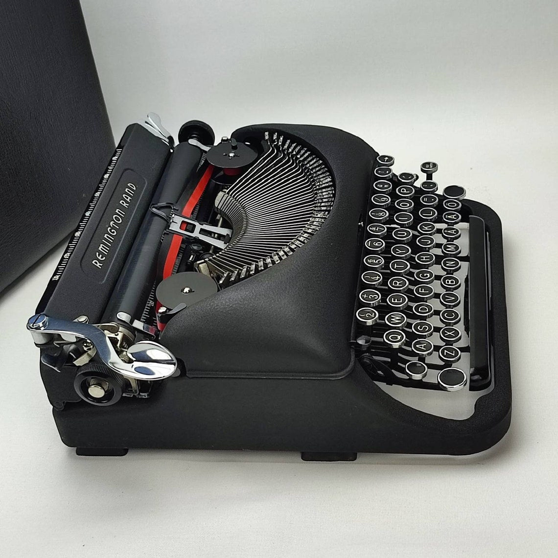 Qwerty*! Remington Rand Deluxe 5 Model Portable Typewriter, All Things are Orjinal and New!!!